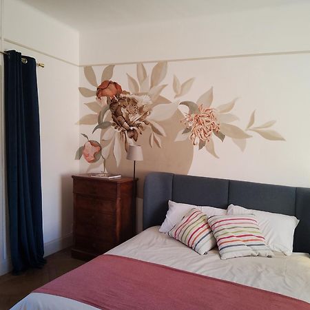 Bed and Breakfast La Parenthese A Etrigny Екстер'єр фото