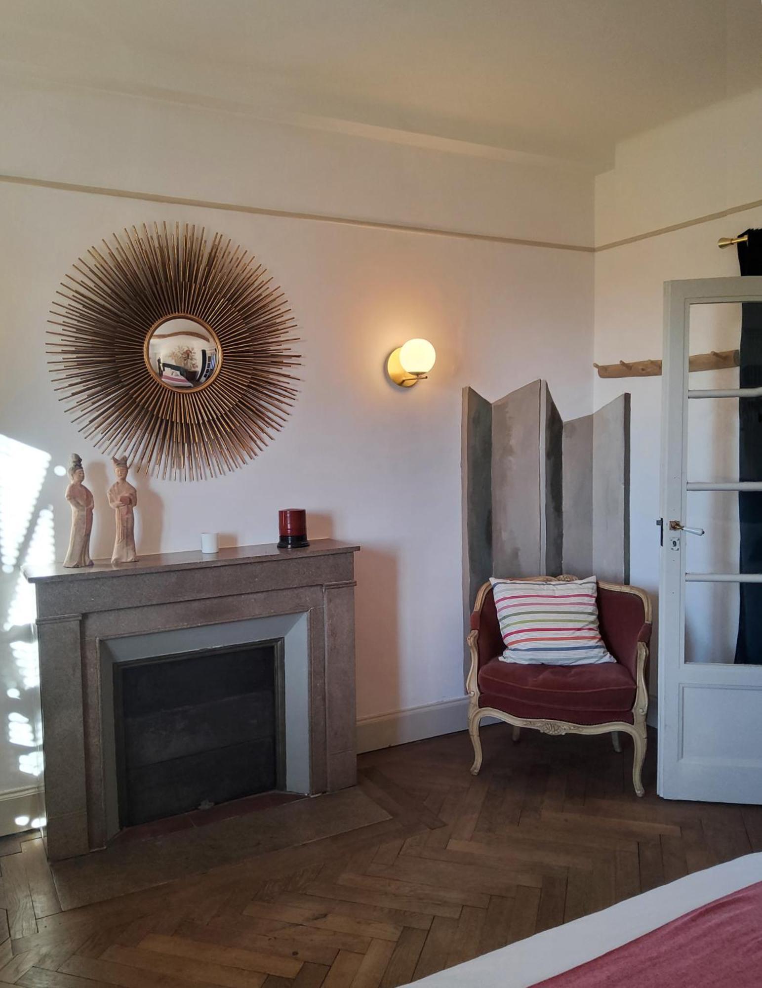Bed and Breakfast La Parenthese A Etrigny Екстер'єр фото